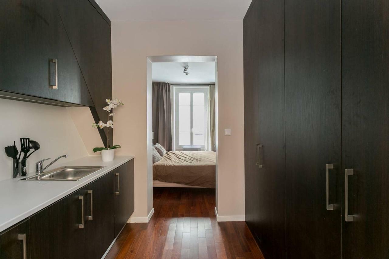 Studio Tour Eiffel Et Champs-Elysees Apartment Париж Екстериор снимка