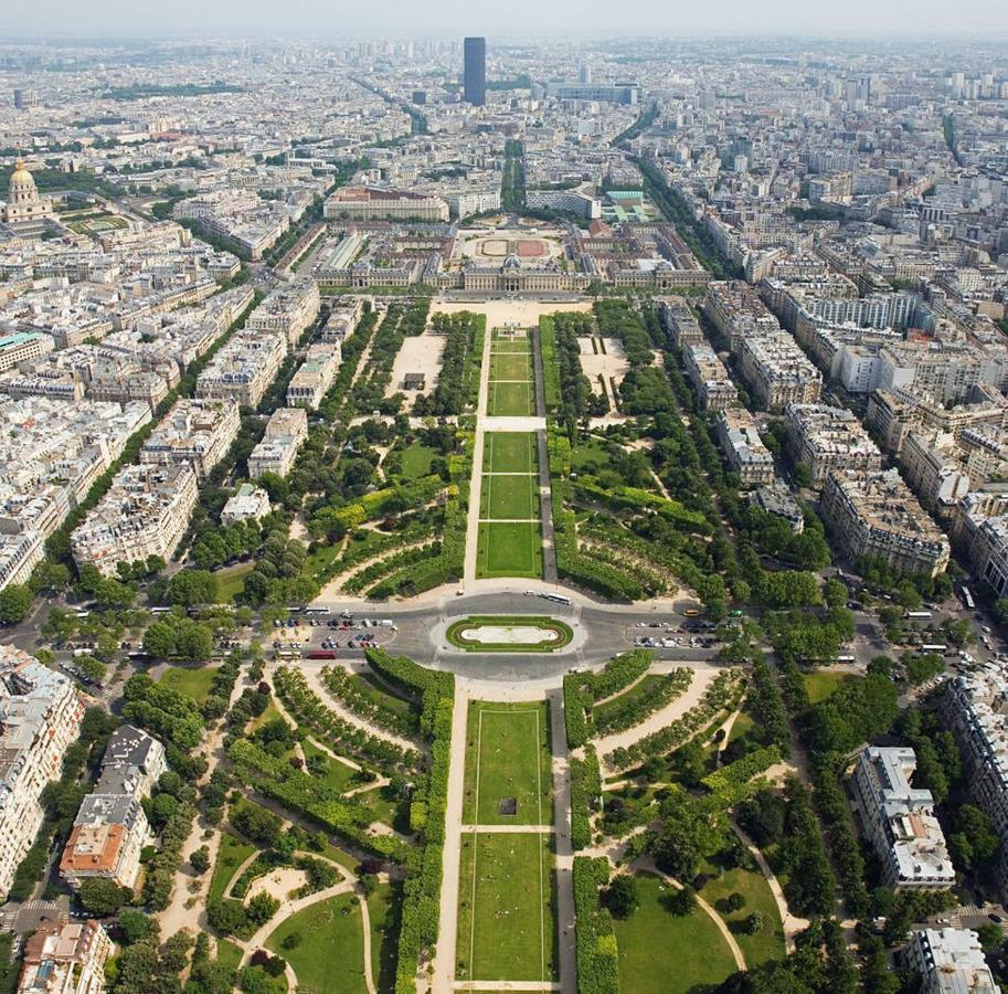 Studio Tour Eiffel Et Champs-Elysees Apartment Париж Екстериор снимка